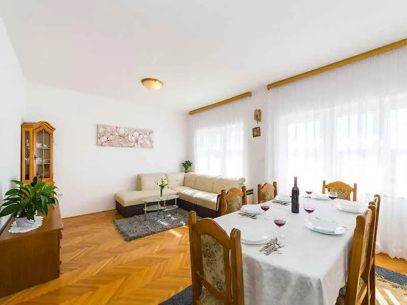 Holiday Home In Jasenice 33303  Jasenice (Zadar)